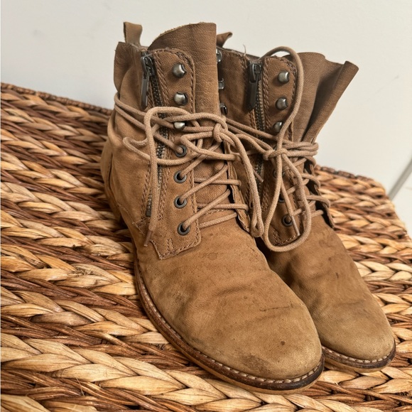 Sam Edelman Lace Up Boots - Beige - Size 6.5 - Picture 2 of 6